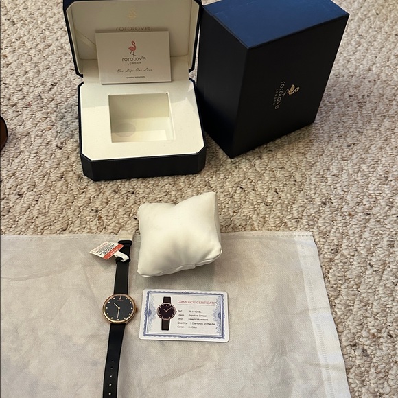 Sapphire crystal leather band 11 diamonds brand new with card box stunning